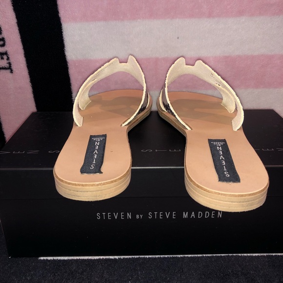 Steve Madden Snake Sandals - Picture 4 of 7